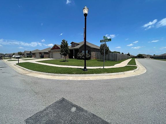 5th image of 4732 Fieldstone Dr