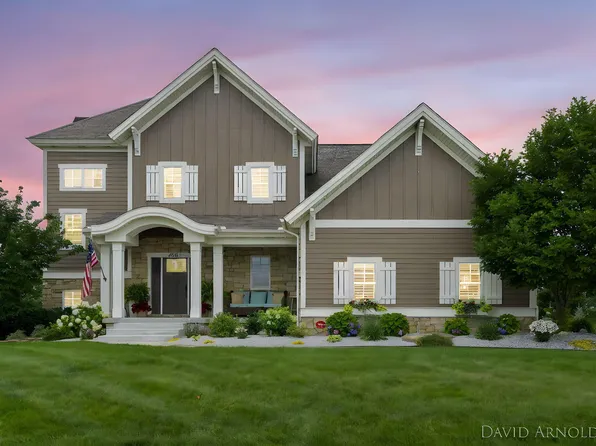 4503 Grand Pt, Holland, MI 49424