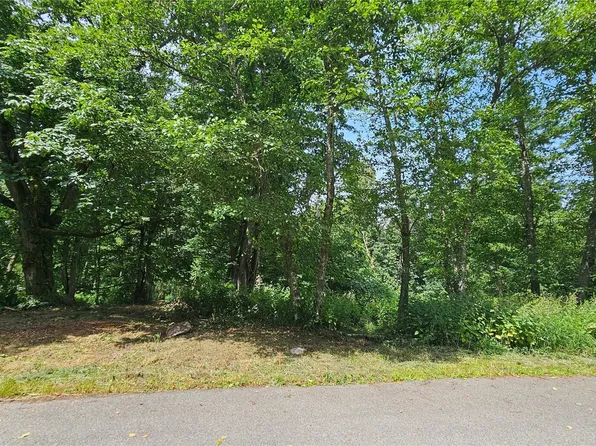 304 Dove Drive, Camano Island, WA 98282