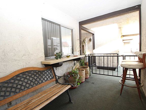 4th image of 605 N Louise St Unit 310