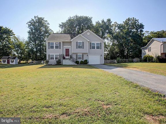 3rd image of 15480 Wedgewood Dr