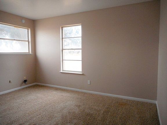 5th image of 1000 Placer Ave