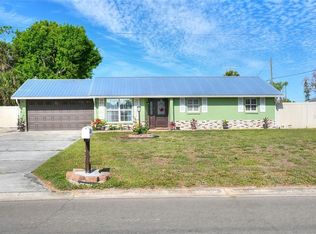 6108 Fairway Blvd, Apollo Beach, FL 33572
