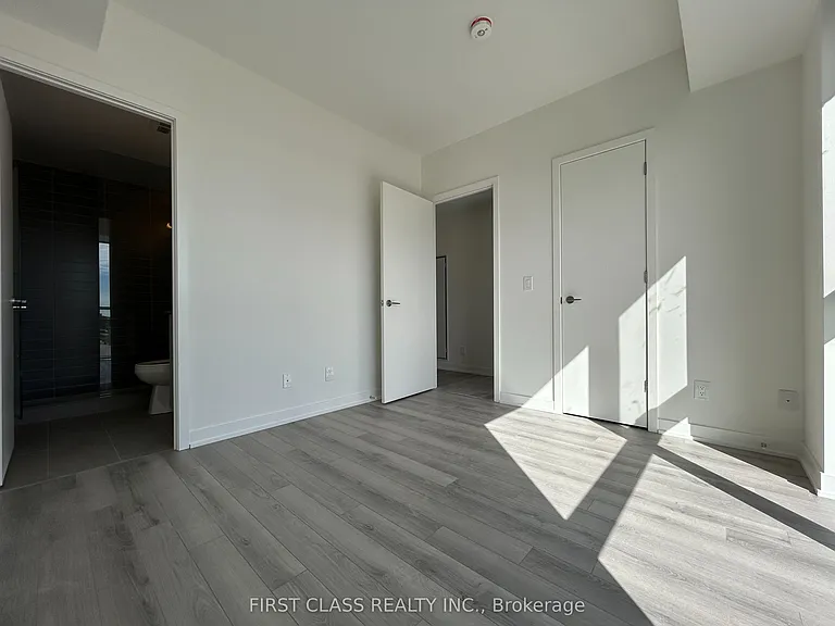 3071 Trafalgar Rd #305 — Photo 24