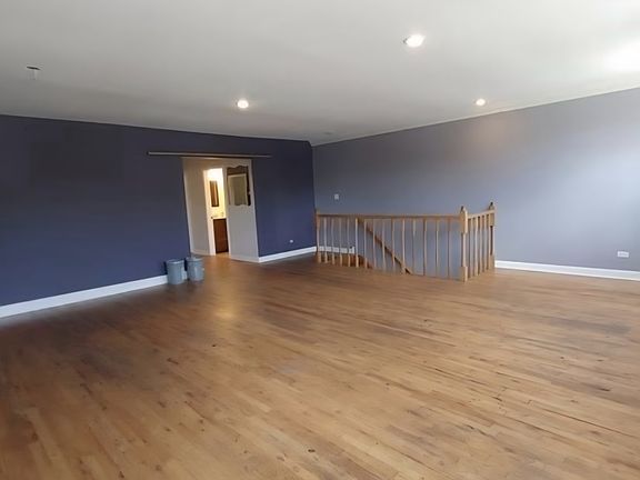 4th image of 1050 N Milwaukee Ave #2