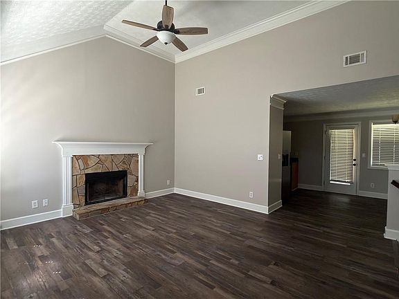 2nd image of 252 Thorn Brook Cir