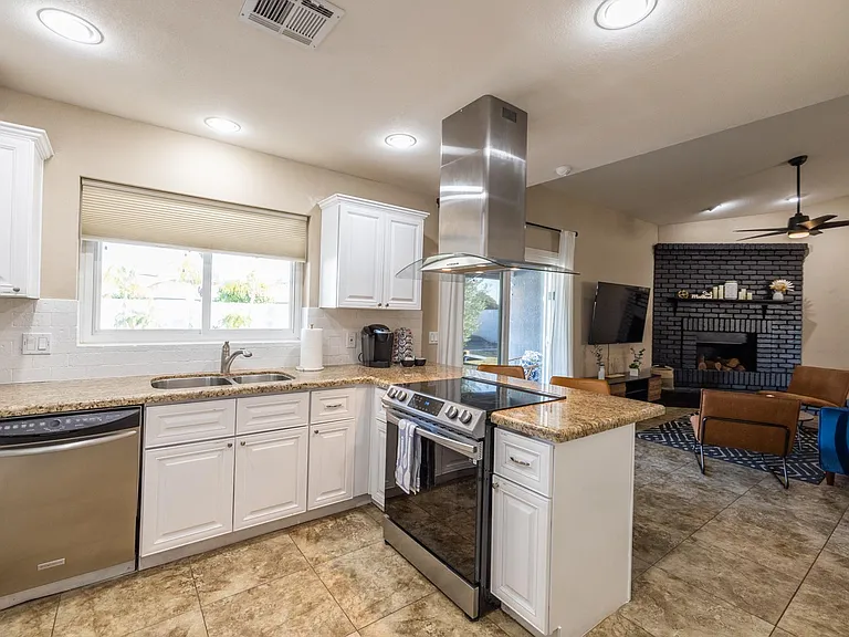 3905 E Garnet Cir — Photo 10