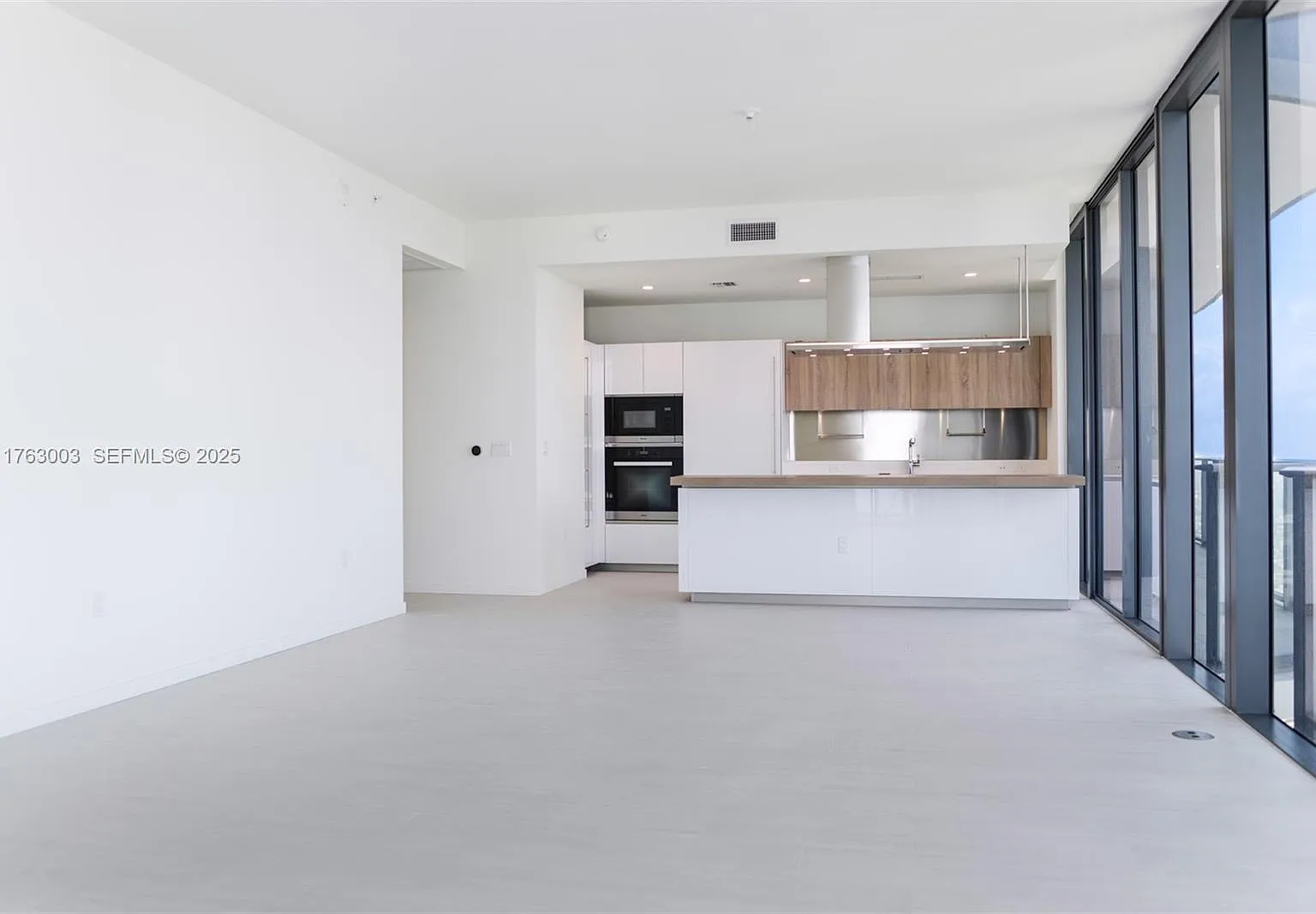 3 bed, 1800 sqft, $17,000 — Photo 2
