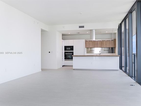 2nd image of 1000 Brickell Plz #Penthouse 5907