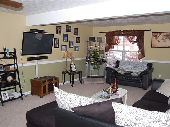 3rd image of 6620 Greenspire Pl