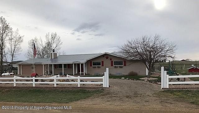 2nd image of 114 Sunset Dr