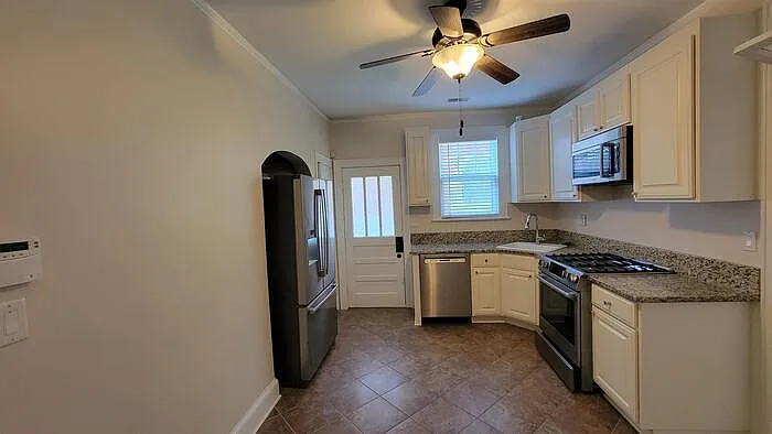 2306 Marion St #1 — Photo 17