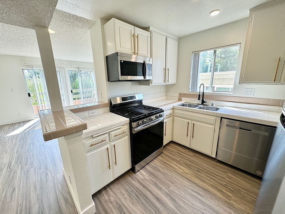 1st image of 3722 S Canfield Ave APT 201