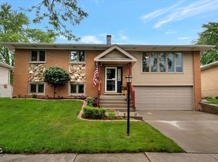 6405 Forestview Dr, Oak Forest, IL 60452