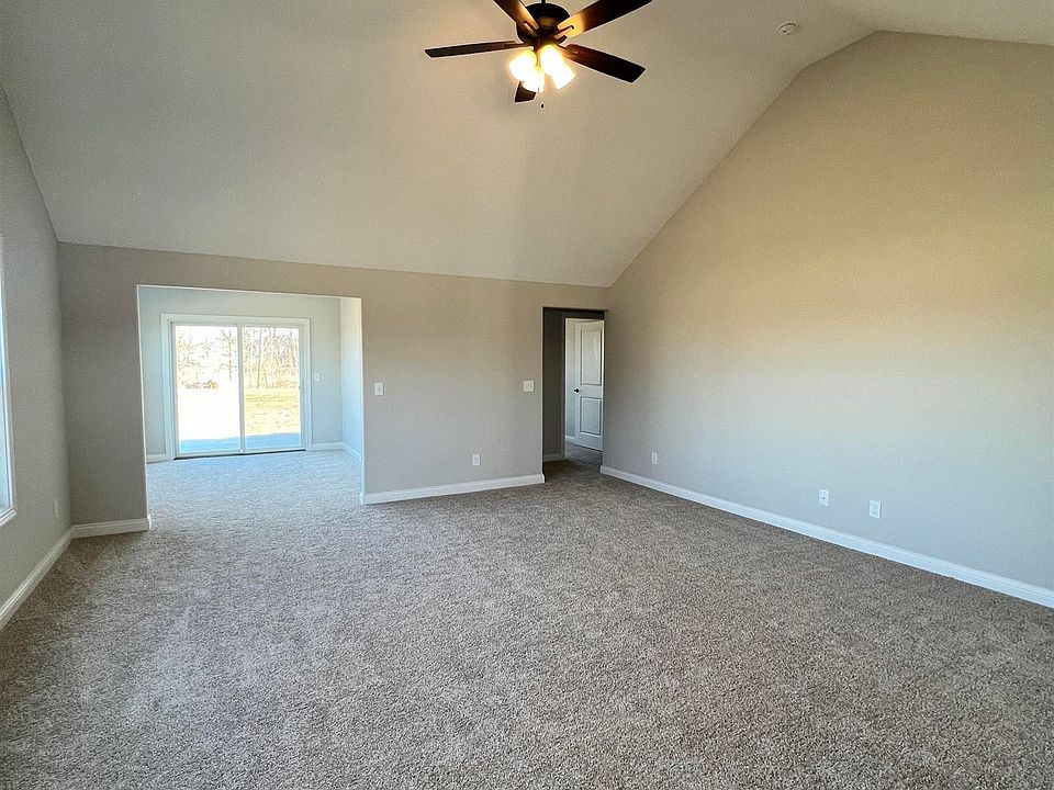 2nd image of 1115 Marshall Way