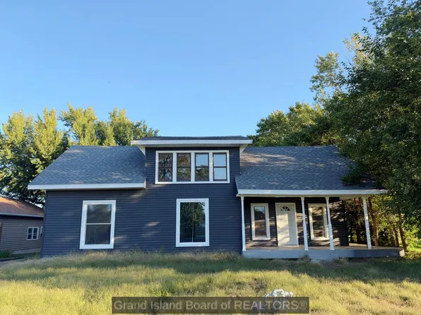 707 E Cedar St, Sutton, NE 68979