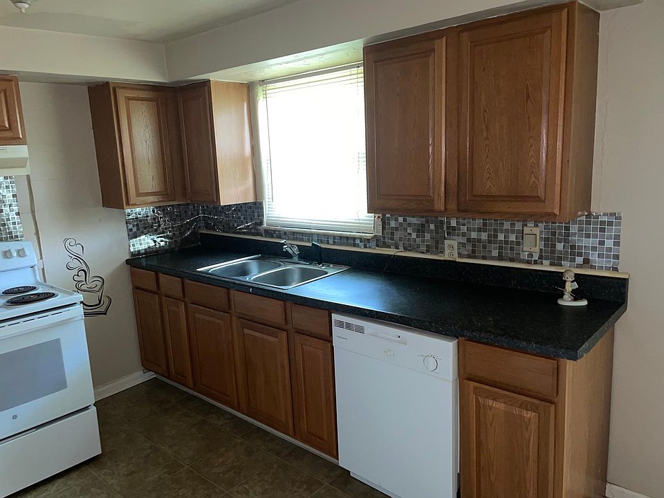 1st image of 209 E Sunrise Ave #209