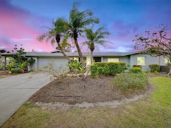 221 Firenze Ave W, Venice, FL 34285