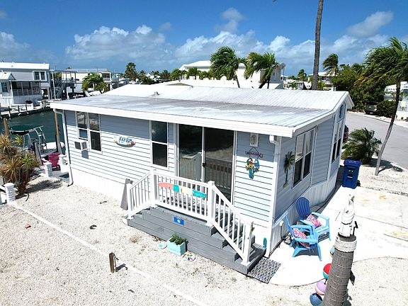 2nd image of 701 Spanish Main Dr #335
