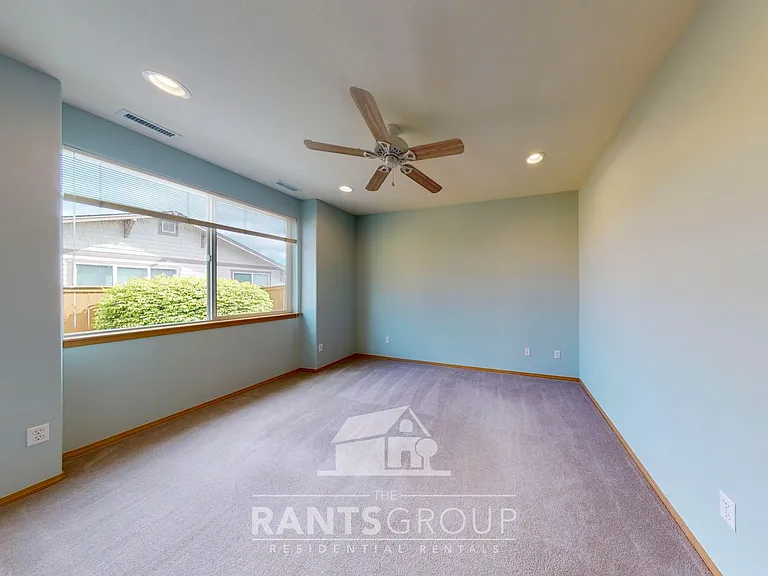 8242 Bainbridge Loop NE — Photo 13
