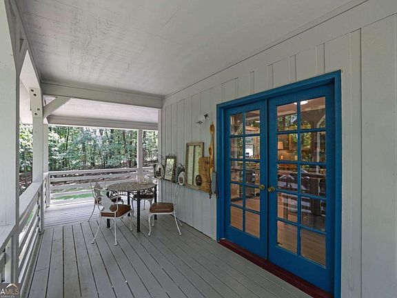5th image of 219 Raven Cliff Rd