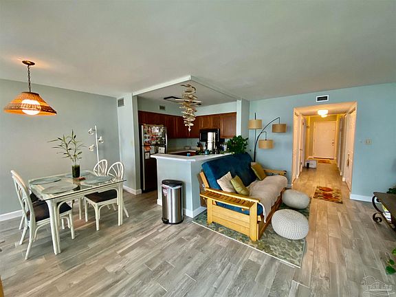 2nd image of 900 Fort Pickens Rd APT 1052