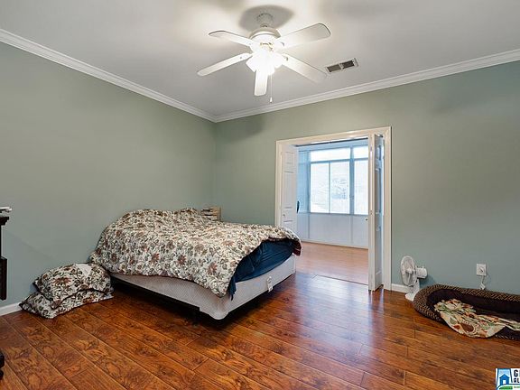4th image of 140 Timberleaf Cir