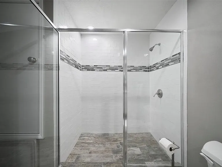 3508 Balboa Cir — Photo 20