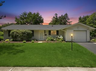 6320 Clark Dr, Woodridge, IL 60517
