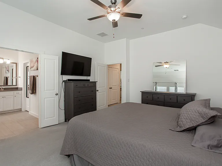 7667 Tiffany Dr — Photo 31