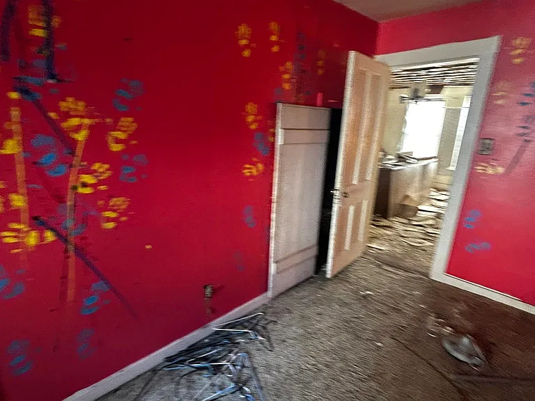 304 N Spruce St — Photo 14