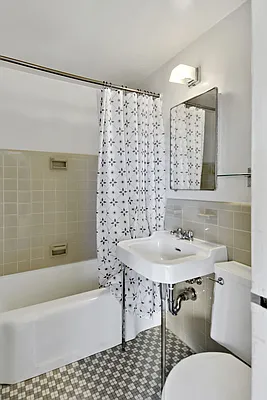 Sold by eRealty Advisors Inc | media 12