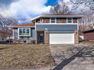 308 W 38th Ct, Griffith, IN 46319