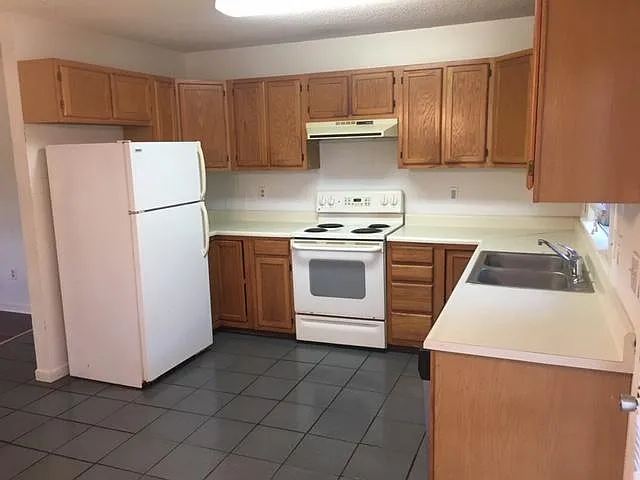 307 E Rogers St — Photo 1