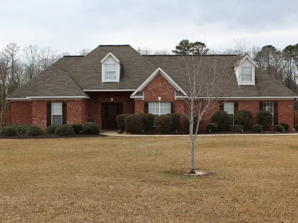 319 Weeping Willow Dr, Starkville, MS 39759