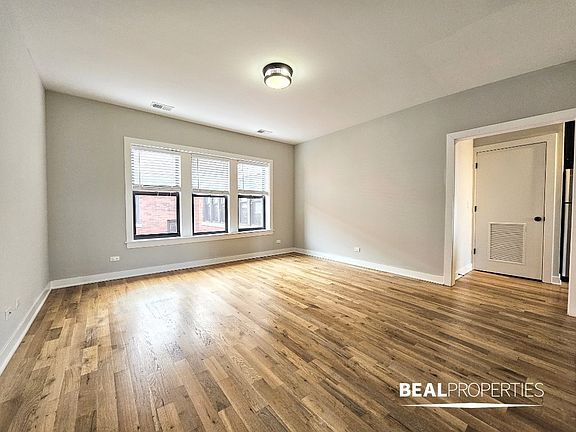 2nd image of 2207 W Eastwood Ave #3S