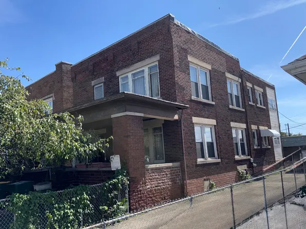 564 E Cass St, Joliet, IL 60432