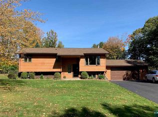 1019 Redbud St, Duluth, MN 55811