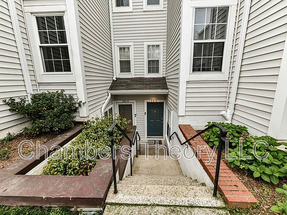 2nd image of 2812 Yarling Ct