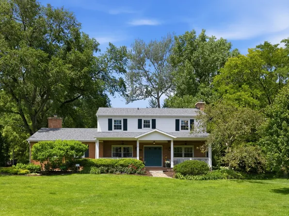 228 Stratford Ln, Inverness, IL 60010