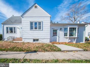 1310 Lakeview Dr, Lansdale, PA 19446