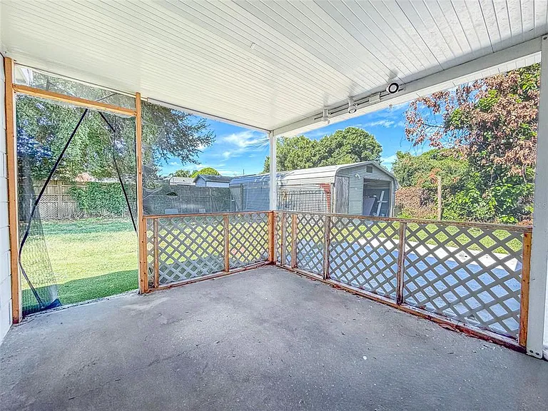 2420 Avenue A NW — Photo 15
