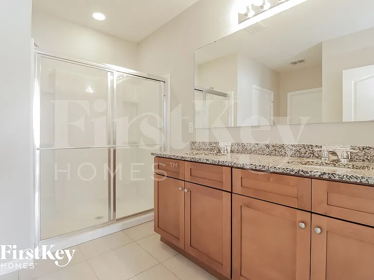 325 Aberdeen Dr — Photo 8
