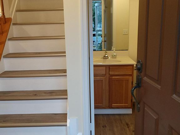 2nd image of 112 Prestbury Ln