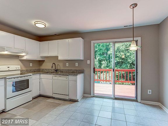 5th image of 8547 Southlawn Ct
