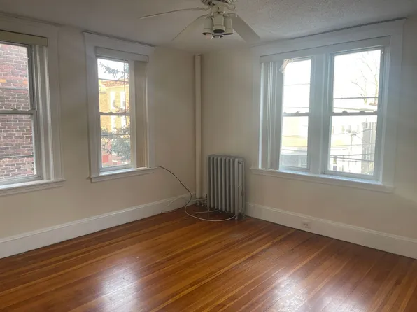 6 Barrows St APT 6, Boston, MA 02134