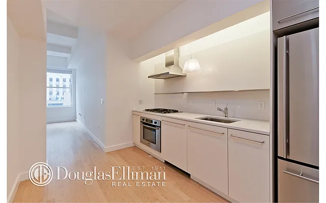 Sold by Douglas Elliman | media 14