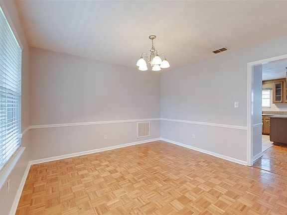 5th image of 3208 N Shannon Lakes Dr