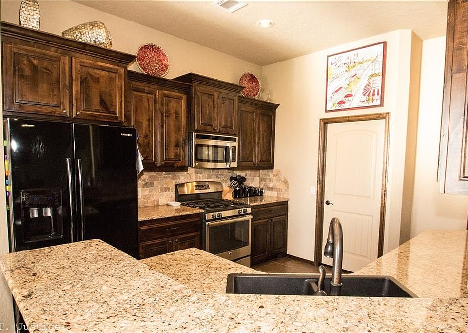 1st image of 9505 Shallow Lake Ct