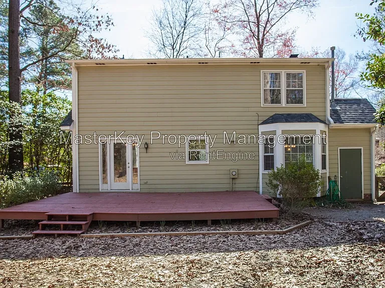 702 Buckingham Rd — Photo 15